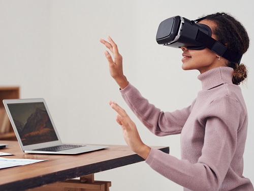 Tech Insight : Where Are We At With VR These Days?